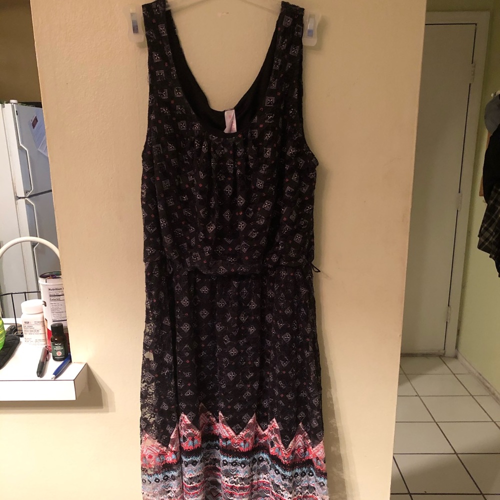 Juniors No Boundaries dress size Small (3/5)